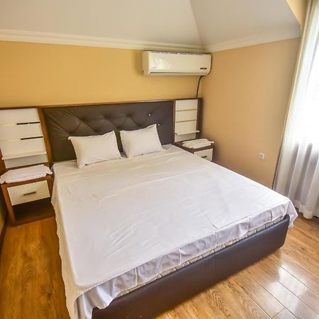 Family Apartments In Batumi Exterior photo