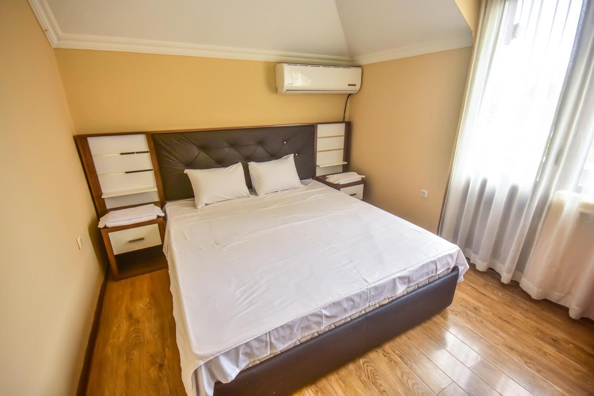 Family Apartments In Batumi Exterior photo