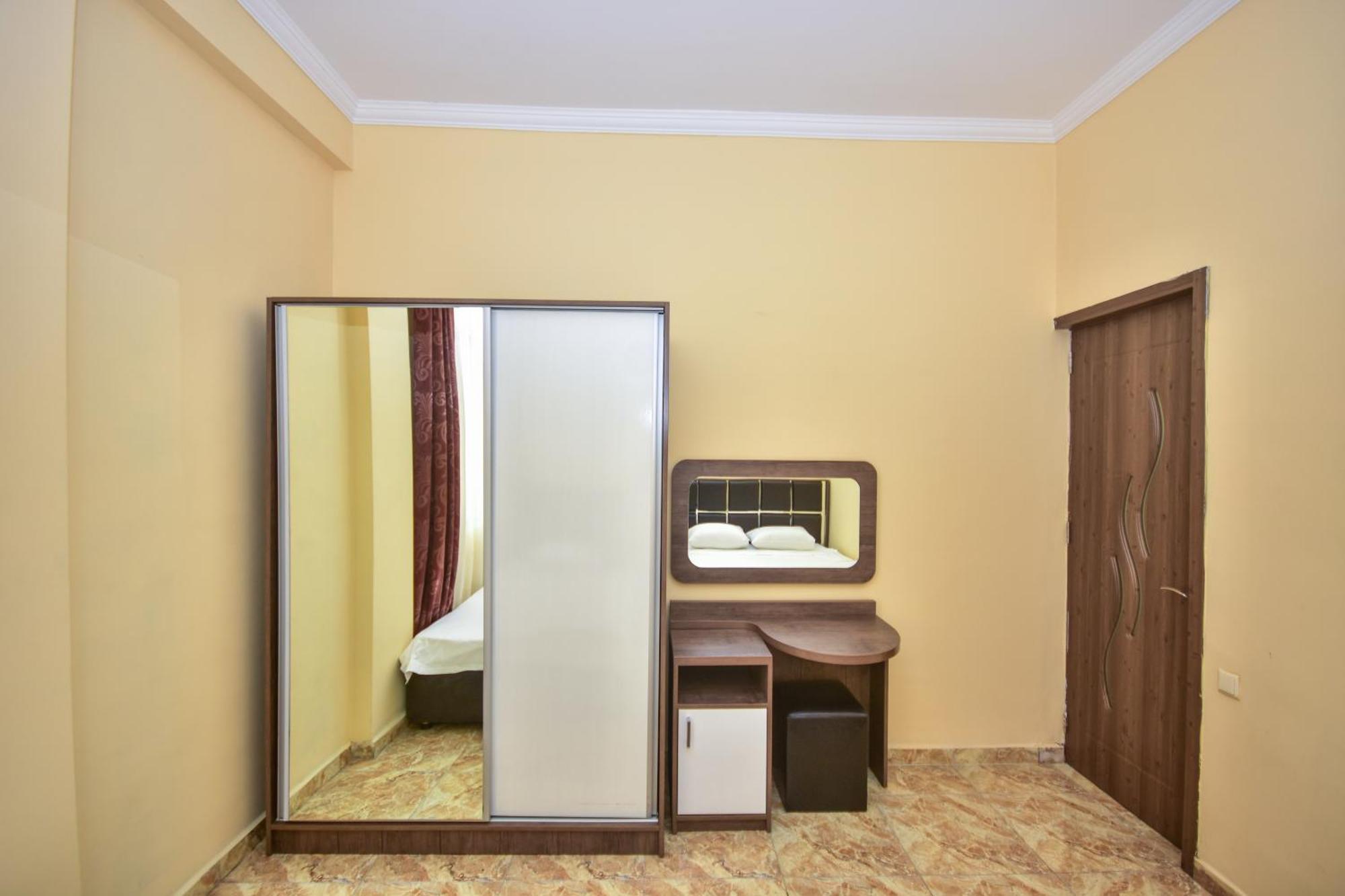Family Apartments In Batumi Exterior photo