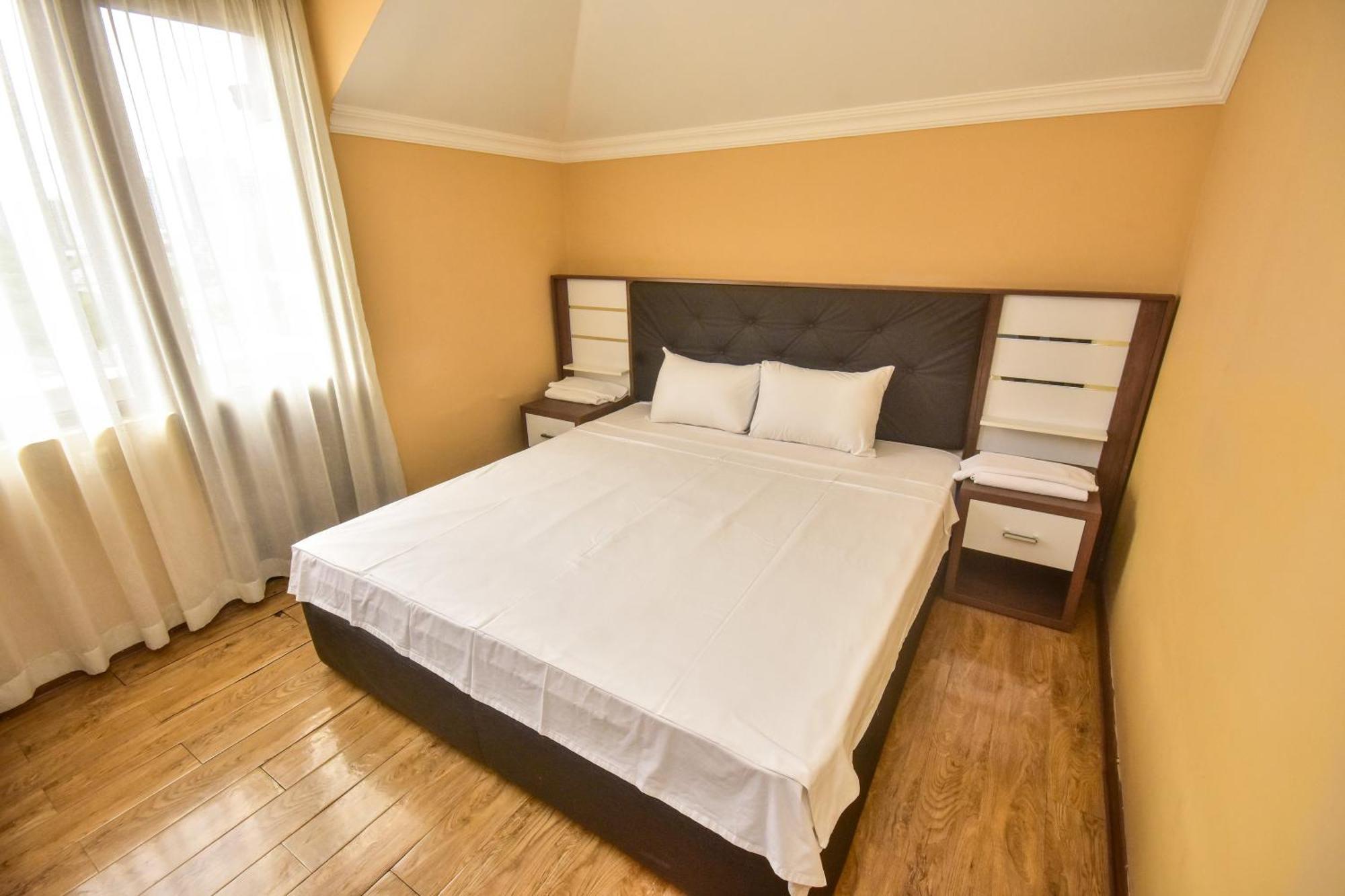 Family Apartments In Batumi Exterior photo