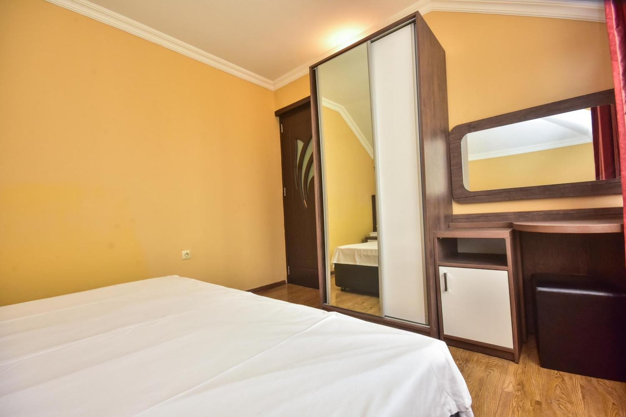 Family Apartments In Batumi Exterior photo